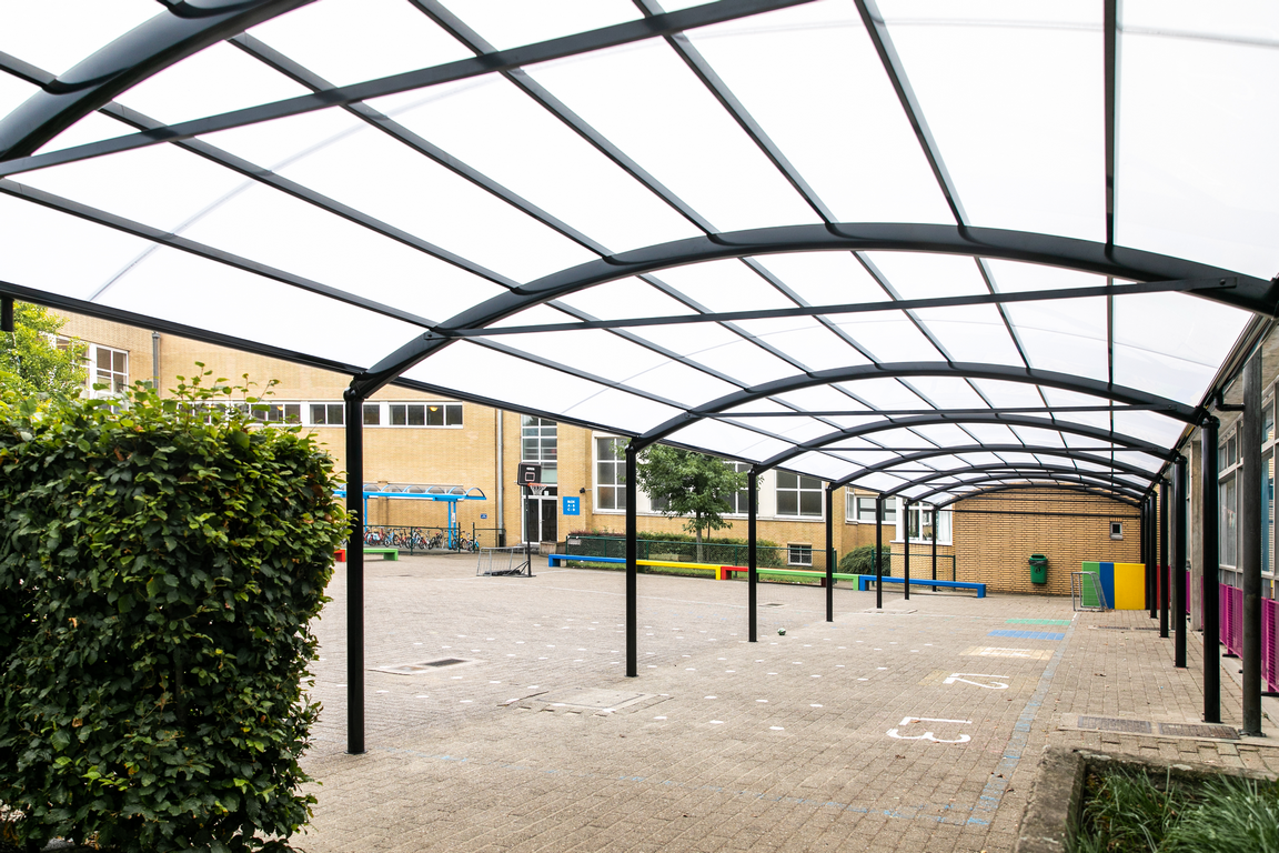 Foto van een BOzARC Original carport voor je mobilhome of camper